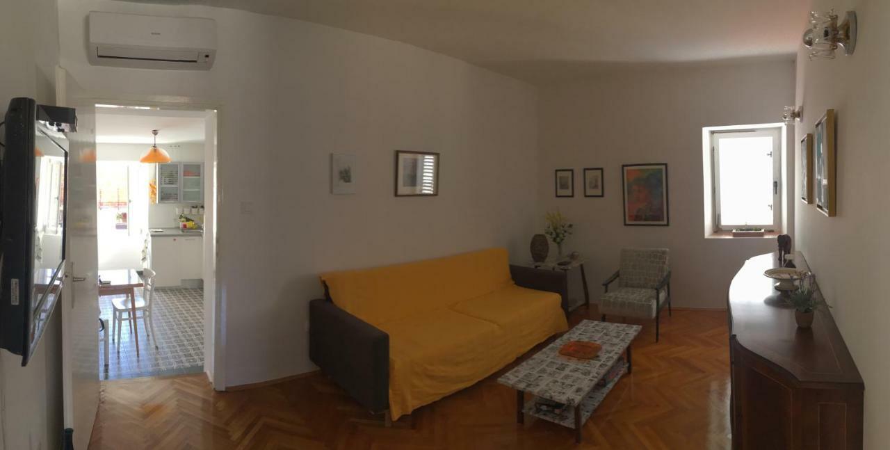 Flat Sweet Dream Apartment Pula Bagian luar foto